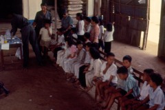 DRL-Medcap-Kids-lined-up-for-extractions-39